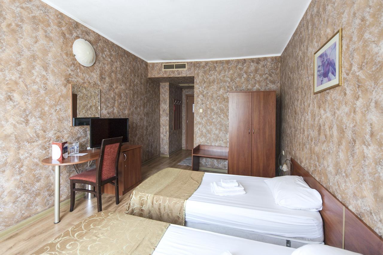 Hotel Akord 3*